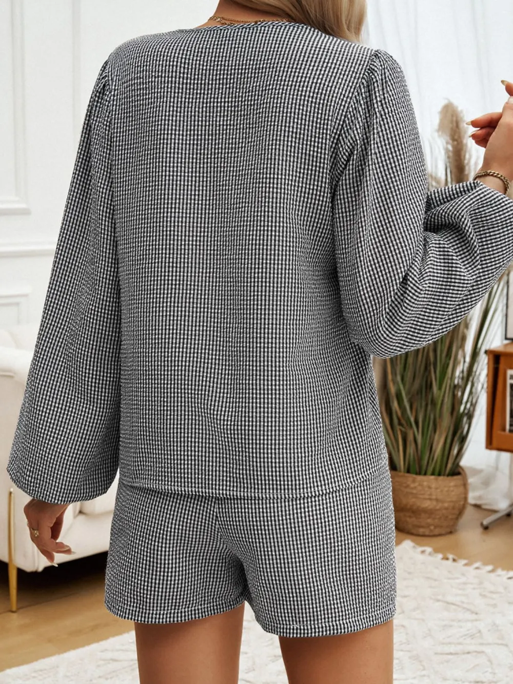 Tied Long Sleeve Top and Shorts Set, image 7