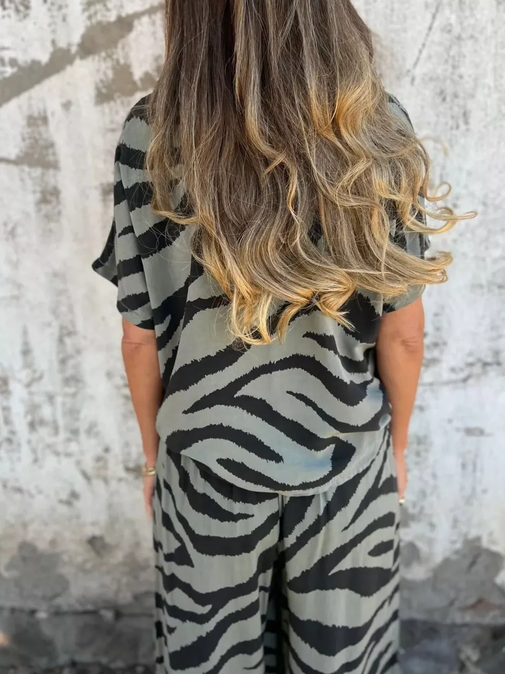Zebra Print V-Neck Top and Pants Set, image 8