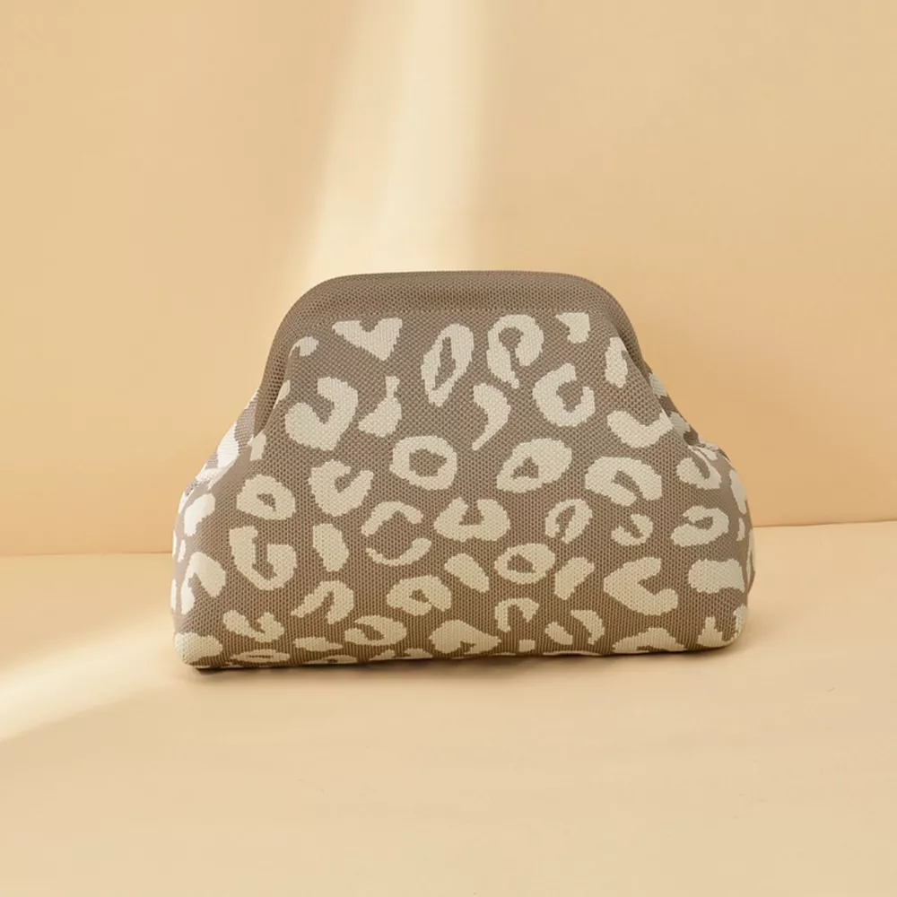 Portable Contrast Knit Clutch, image 22