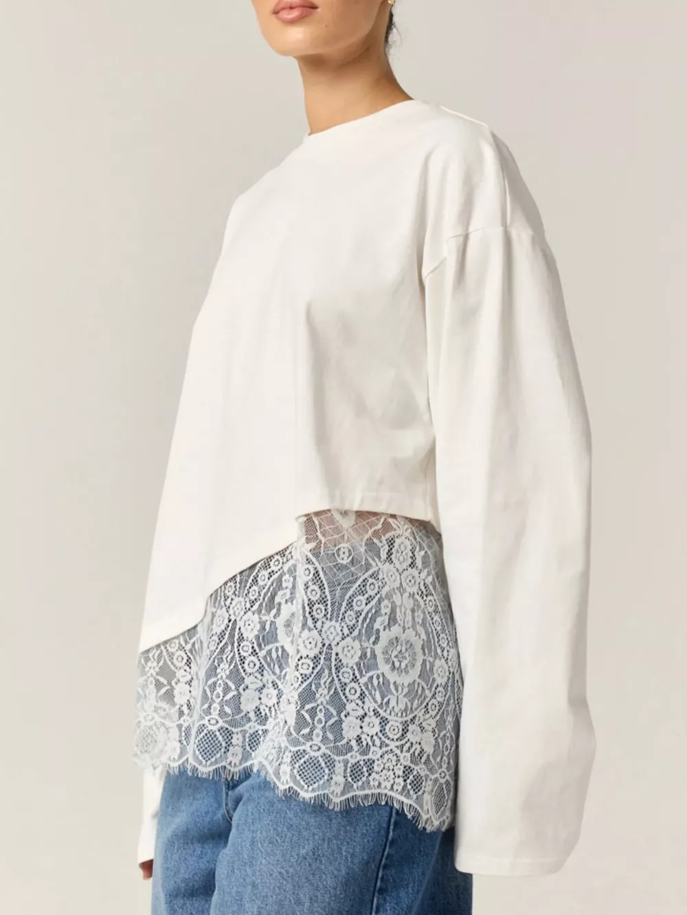 Long-Sleeve T-Shirt with Asymmetric Lace Hem, image 4