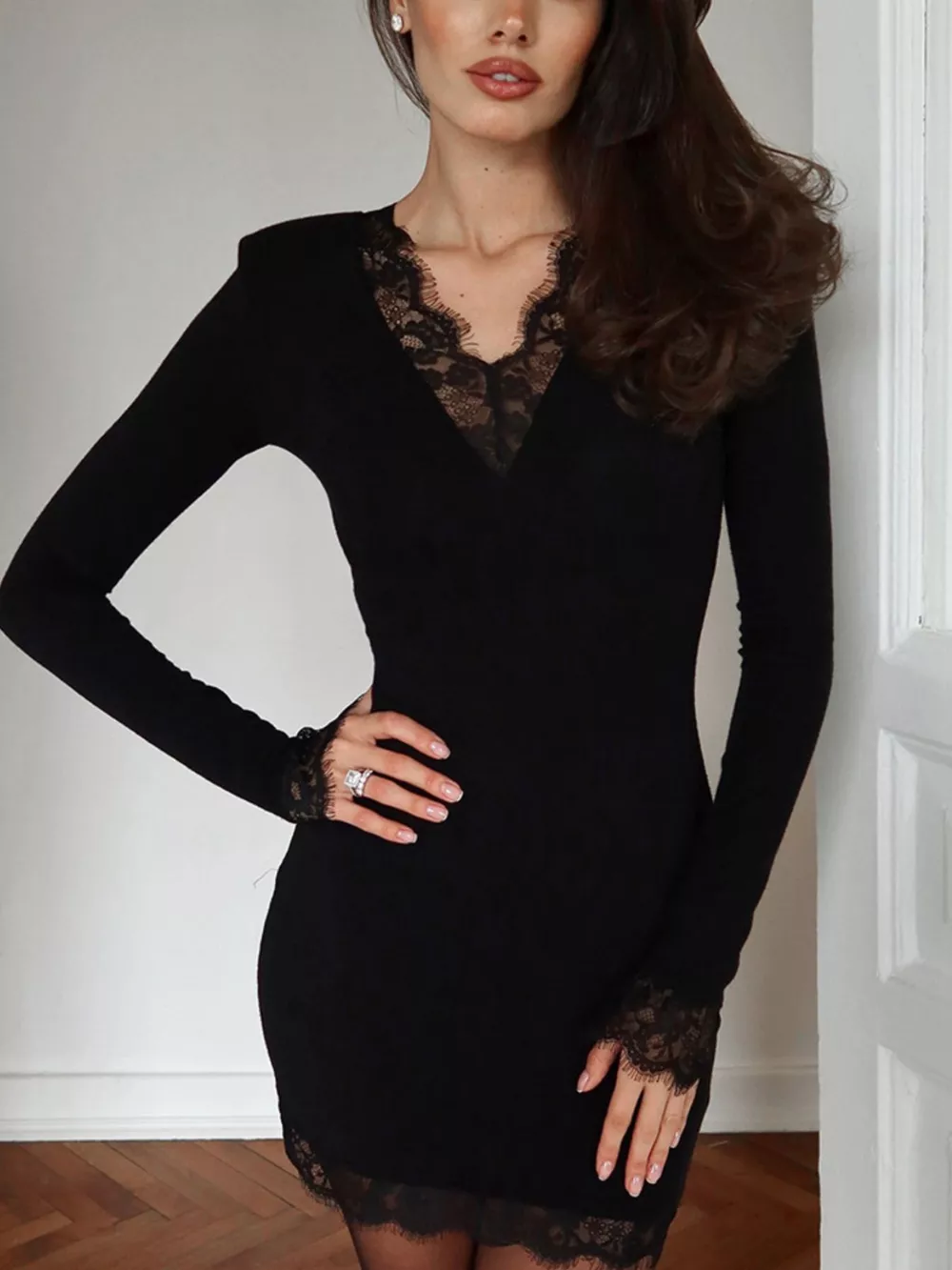 Lace Trim Bodycon Mini Dress, image 2