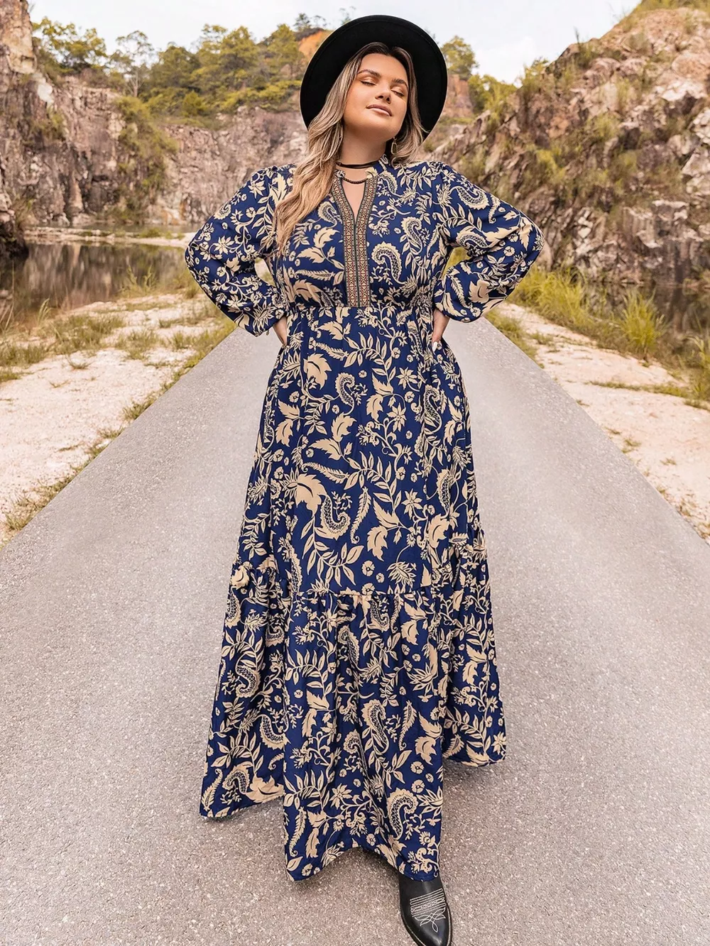 Plus Size Floral Print Long Sleeve Maxi Dress, image 2
