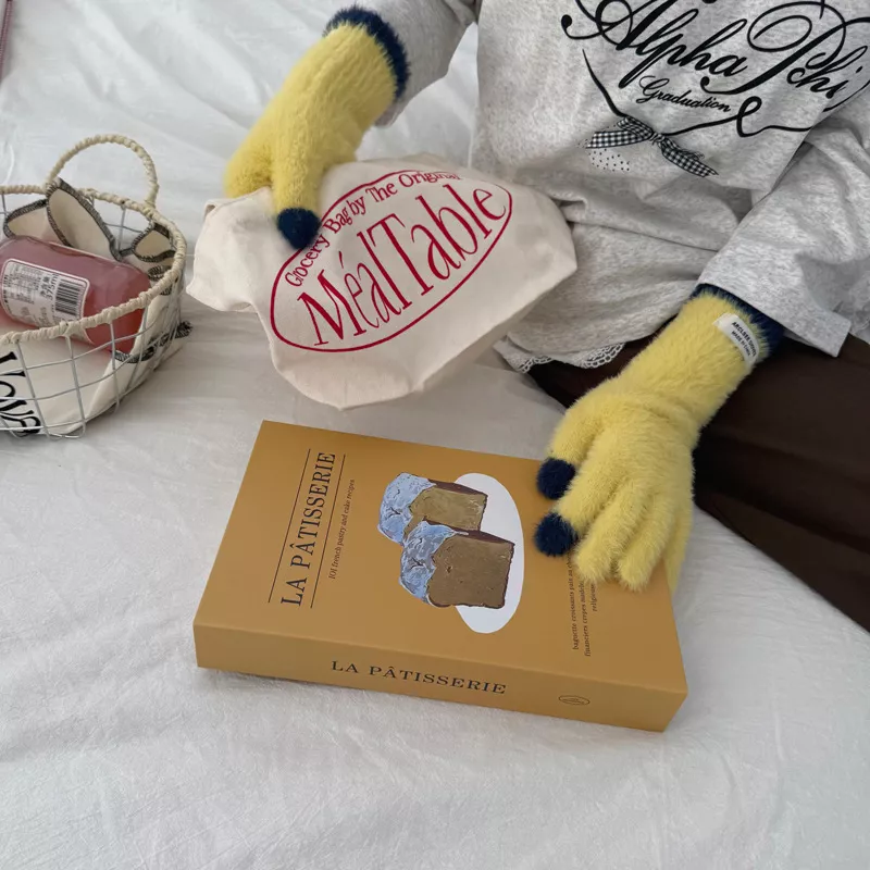 Warm Plush Contrast Knitted Gloves, image 5