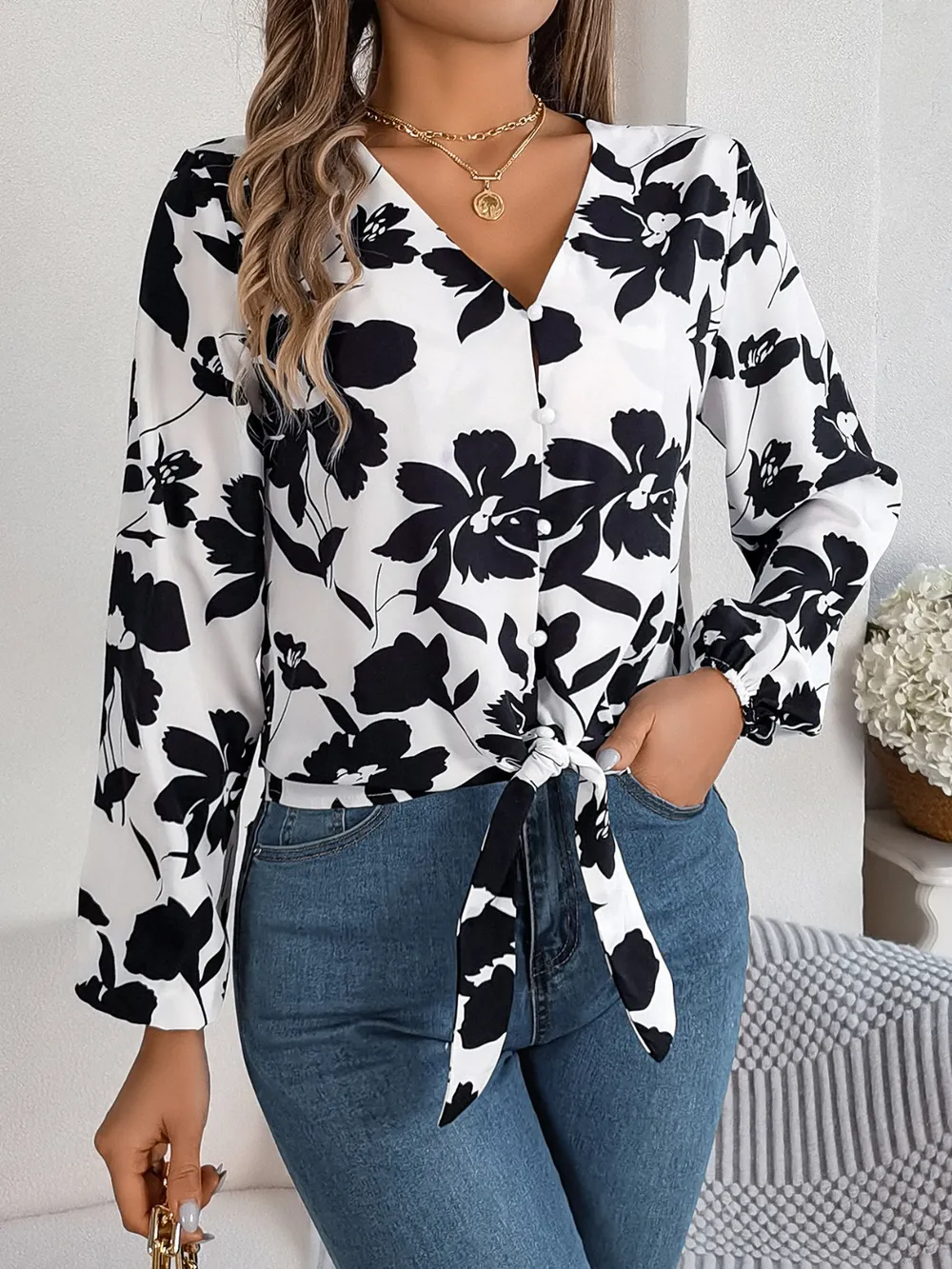 Printed V-Neck Long Sleeve Blouse, image 2