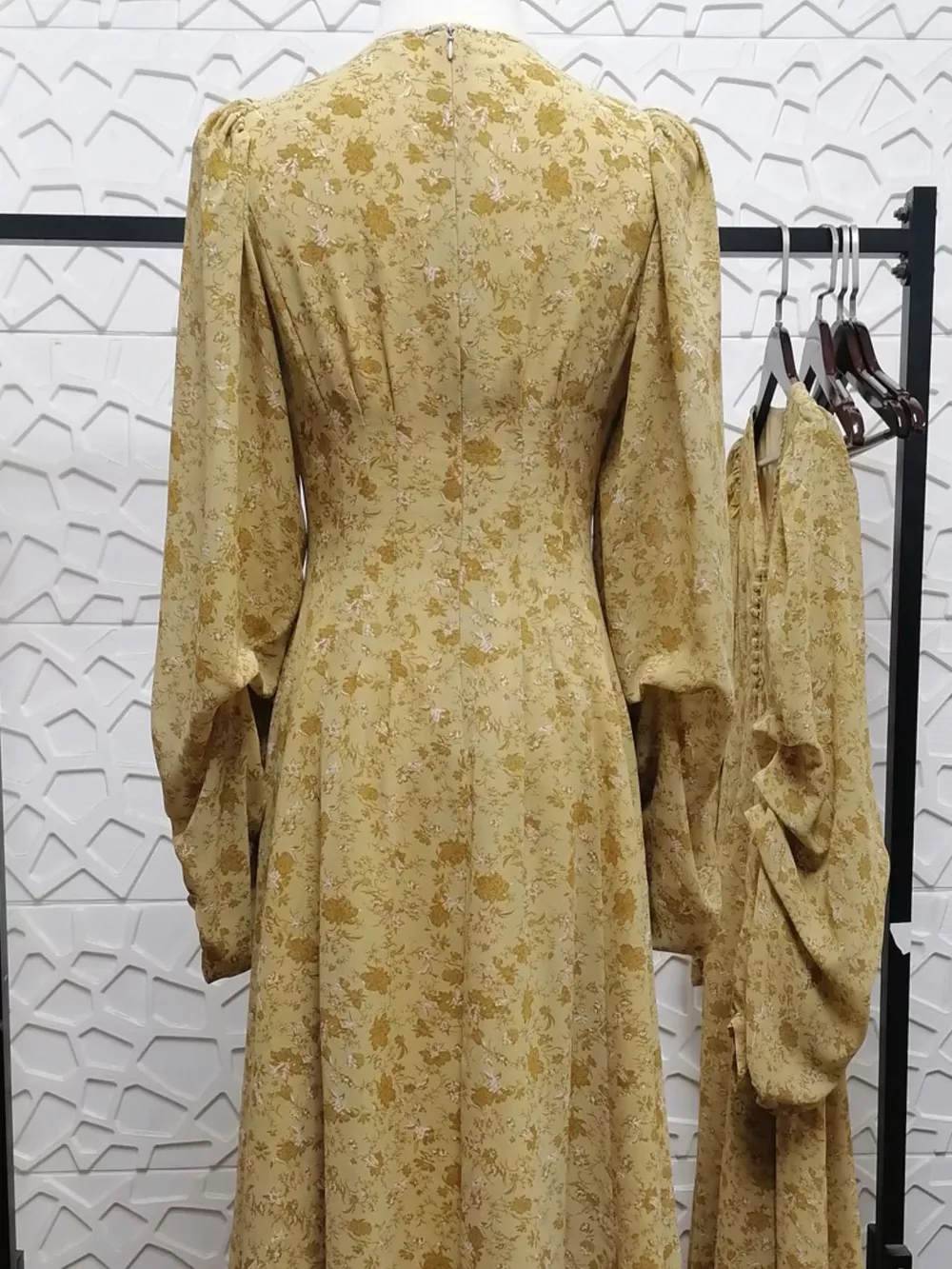 Vintage Floral Print V-Neck Long Sleeve Button-Down Midi Dress, image 6