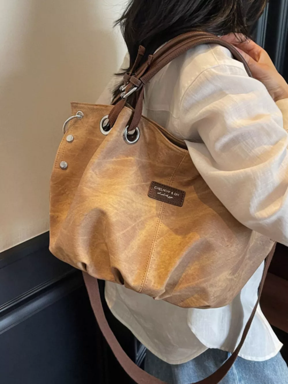 Vintage Adjustable Strap Crossbody Bag, image 3