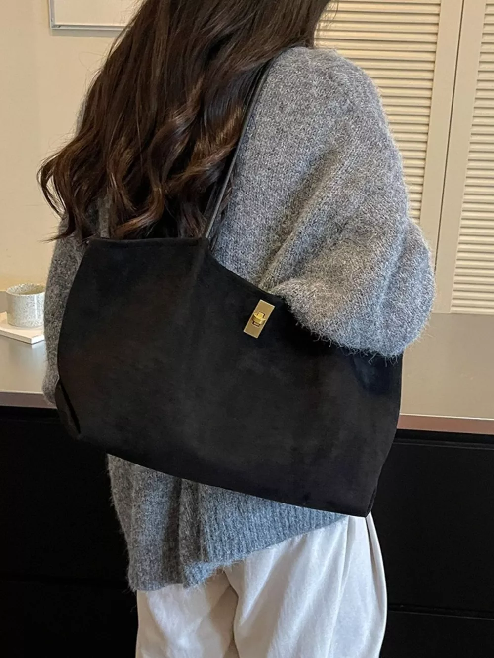 Turn-Lock Tote Bag, image 4