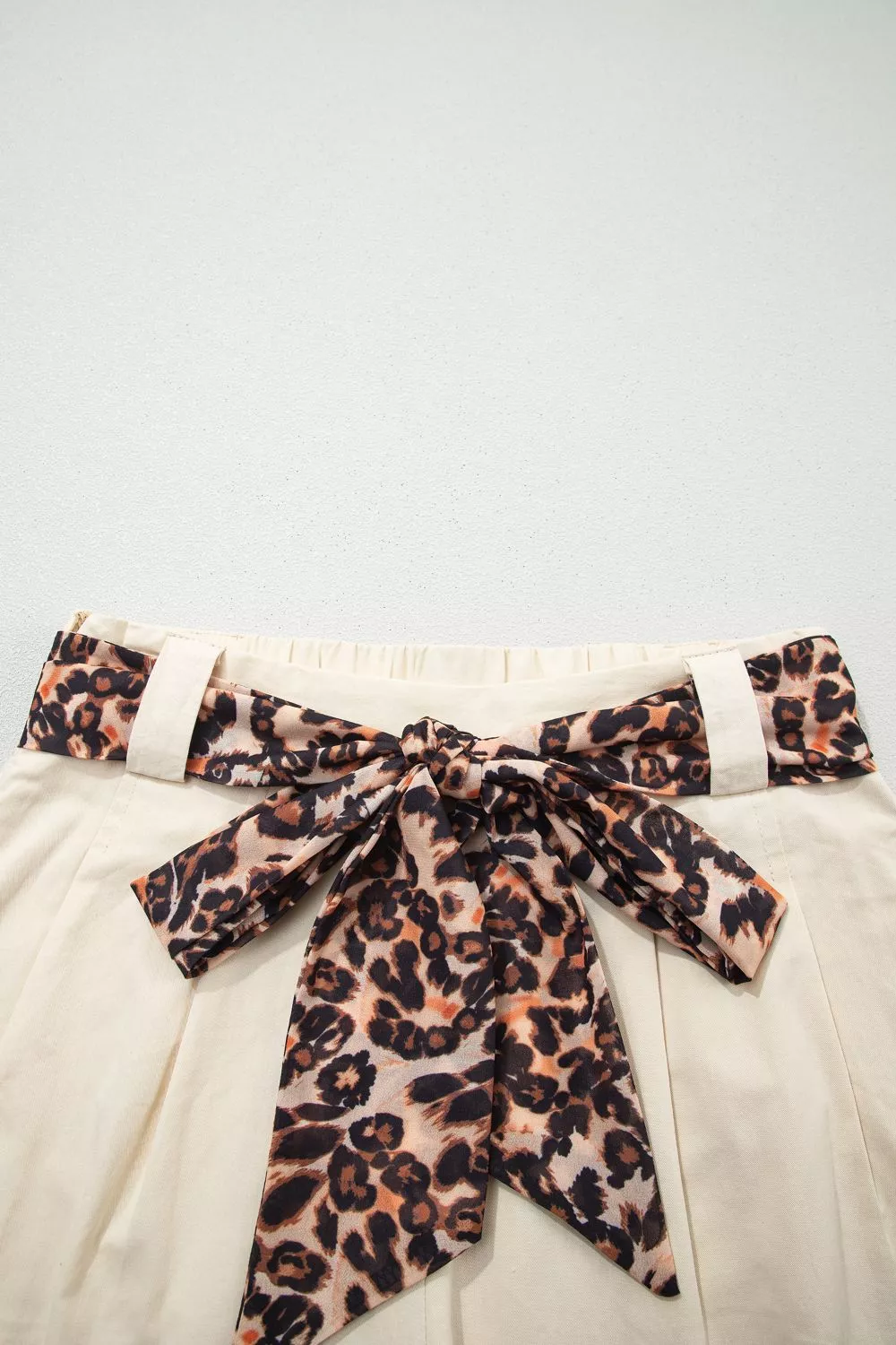 High-Waisted Pleated Shorts, image 11