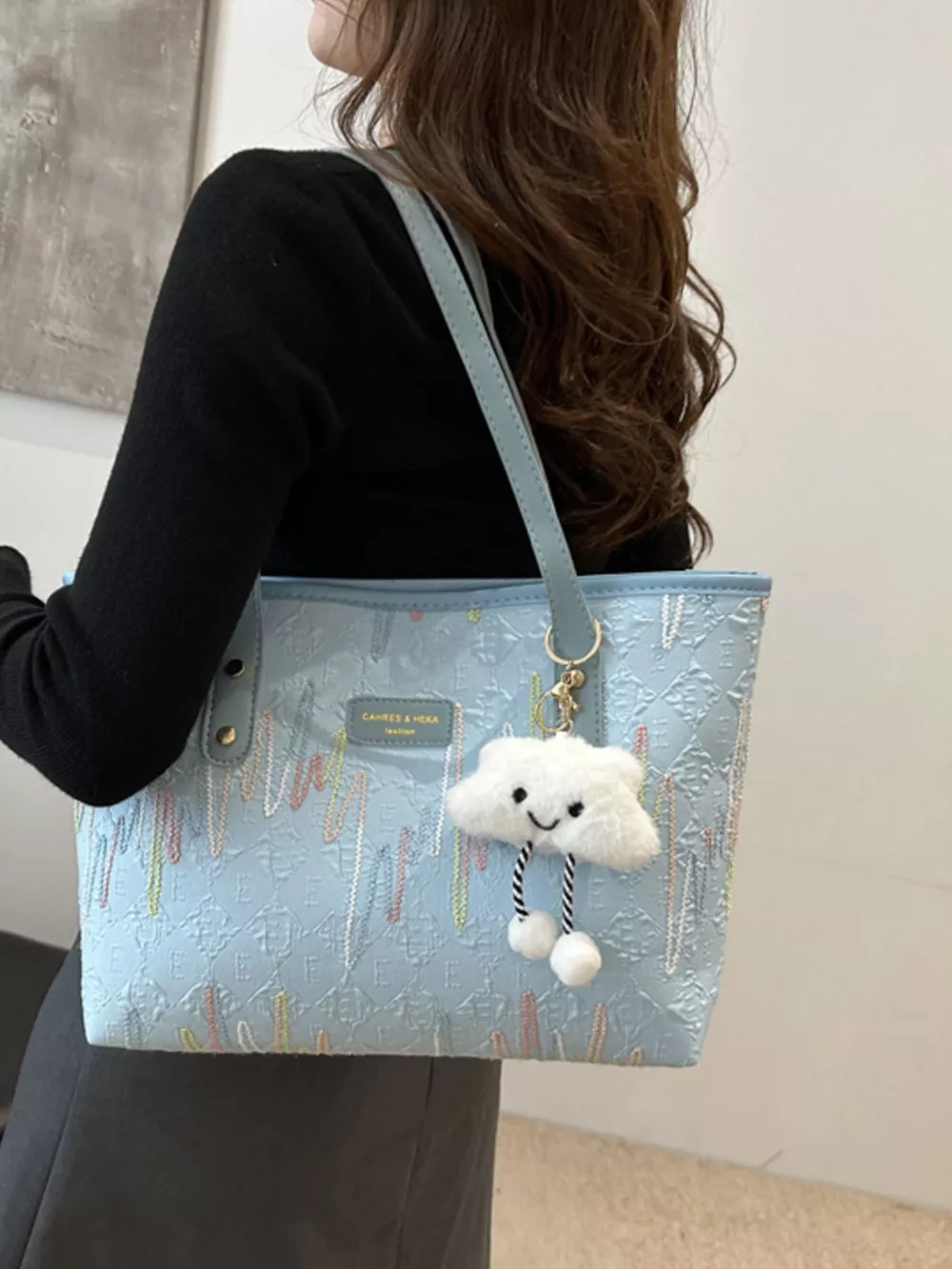 Embossed Pattern Shoulder Bag, image 4
