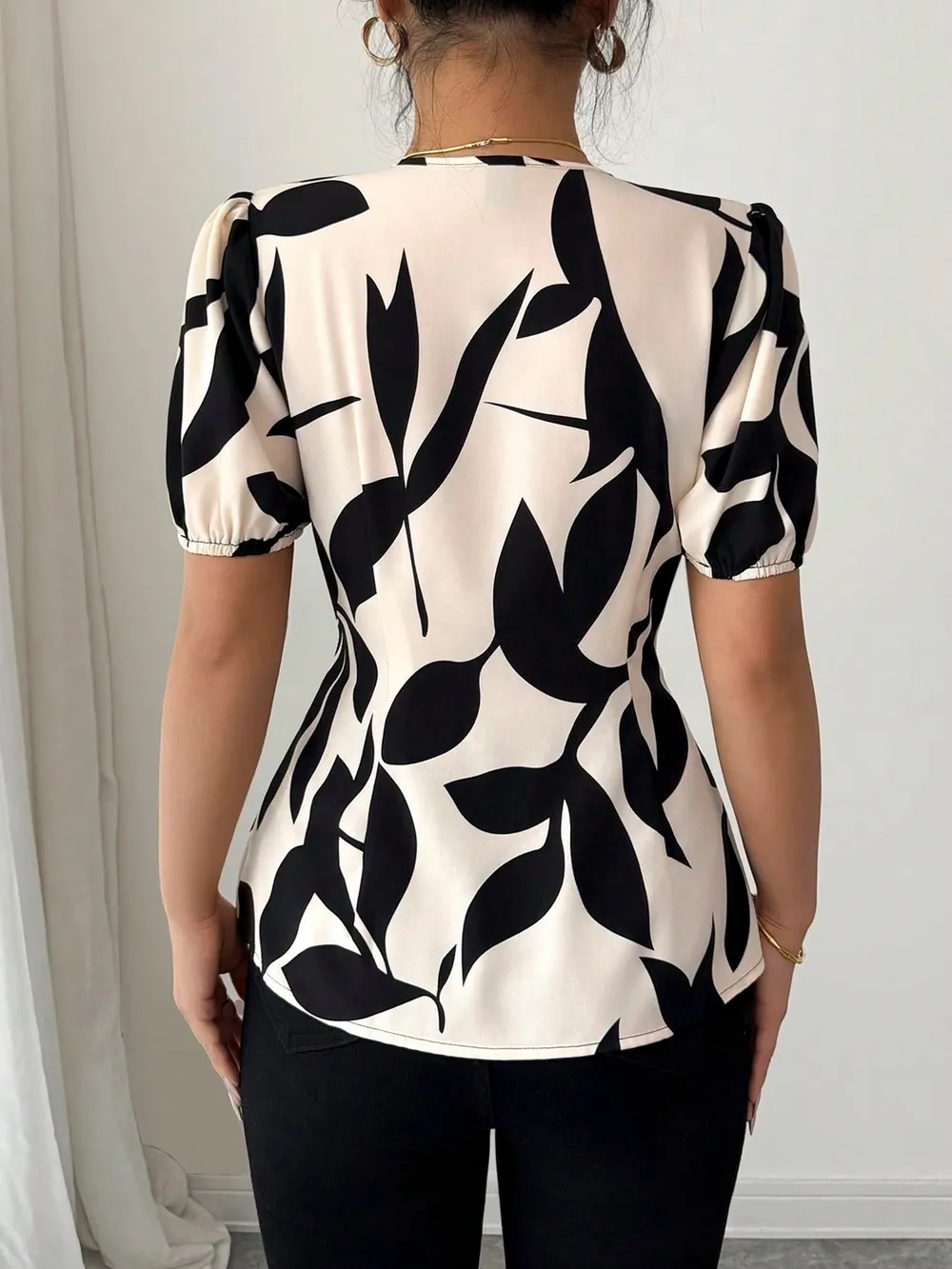 Puff Sleeve Printed Peplum Blouse, image 2
