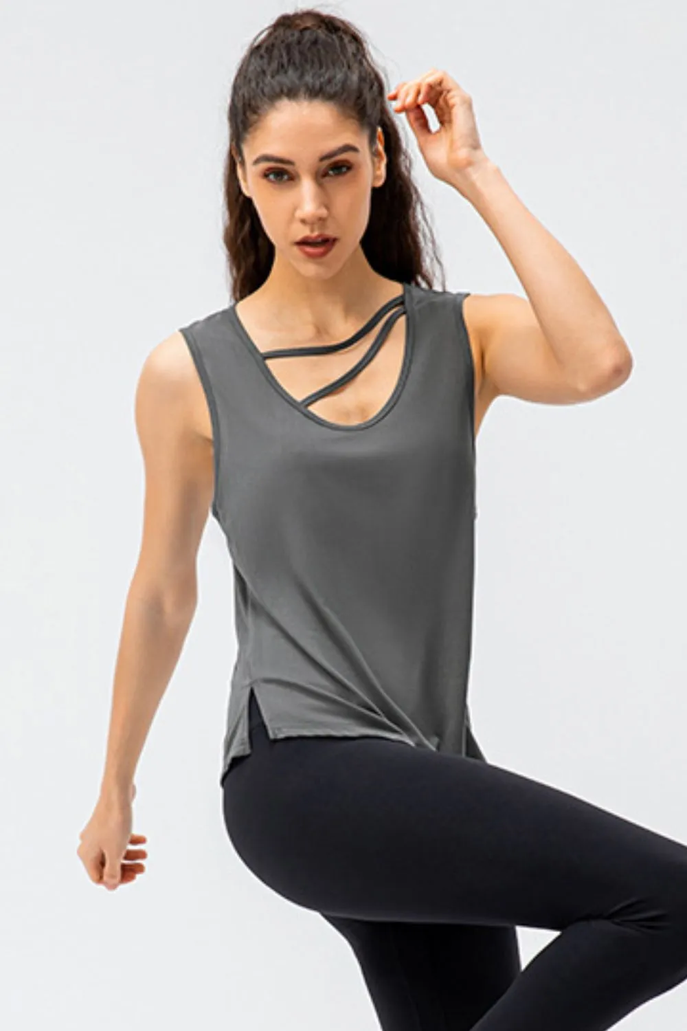 Cutout Reversible Active Tank, image 2