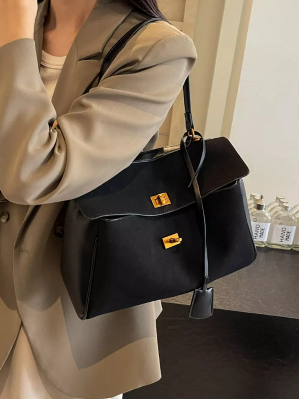 Turn-Lock Shoulder Bag, image 4