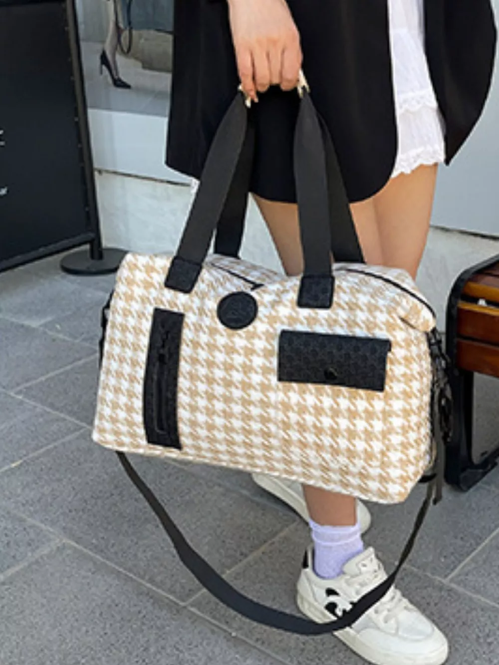 Houndstooth Patterned Travel Duffle Bag, image 4
