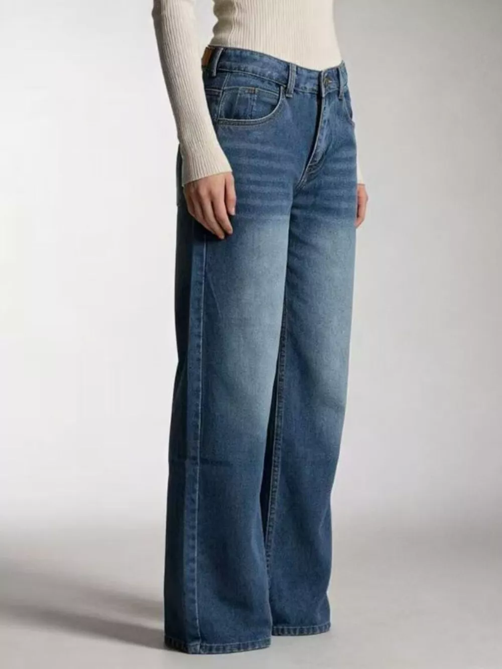 Vintage Wash Wide Leg Jeans, image 7