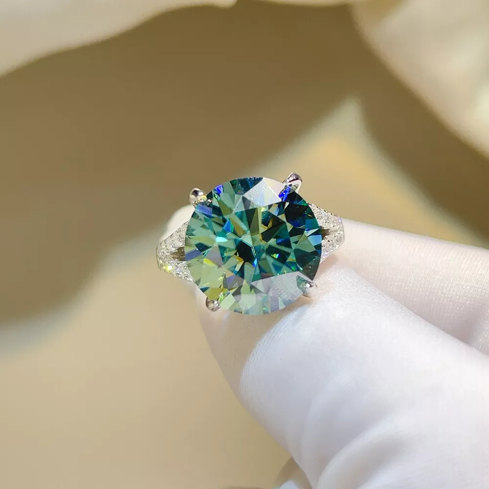 10 Carat 925 Sterling Silver Moissanite Ring