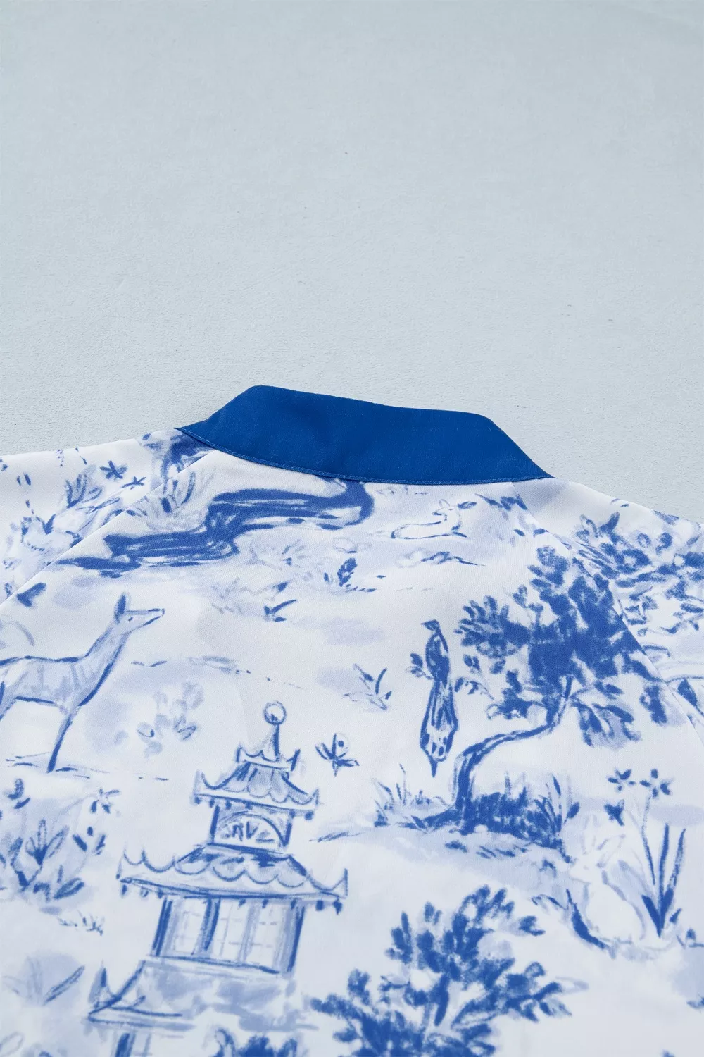 Wild Animal Paradise Contrast V Neck Raglan Sleeve Blouse, image 6