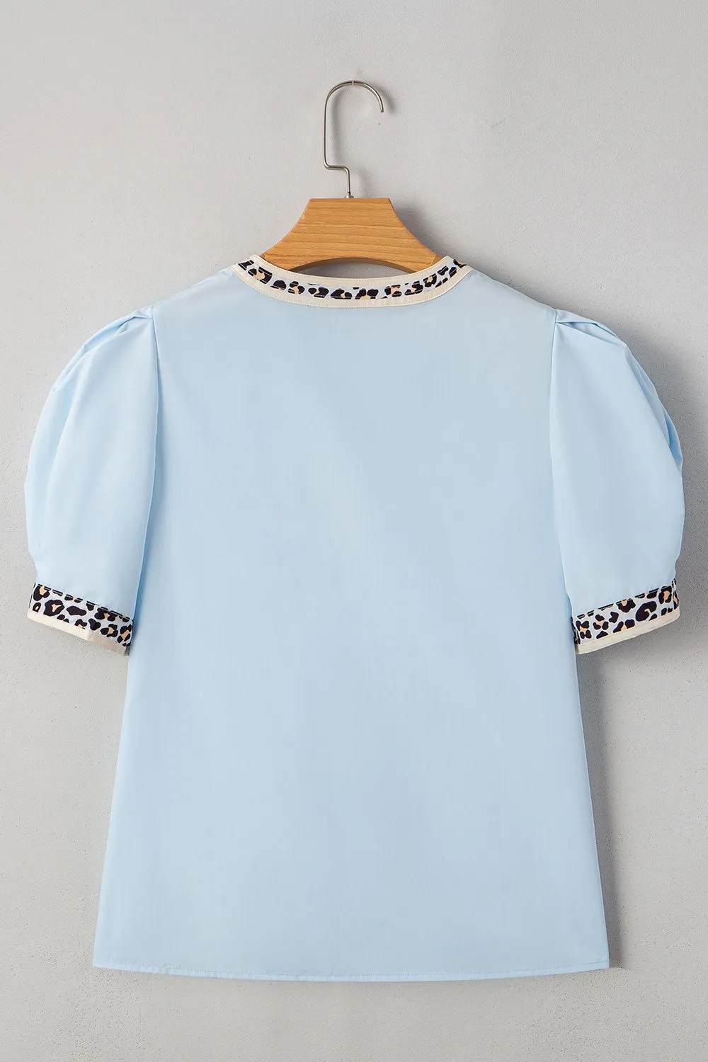 Contrast Leopard Trim Split Neck Puff Sleeve Blouse, image 2