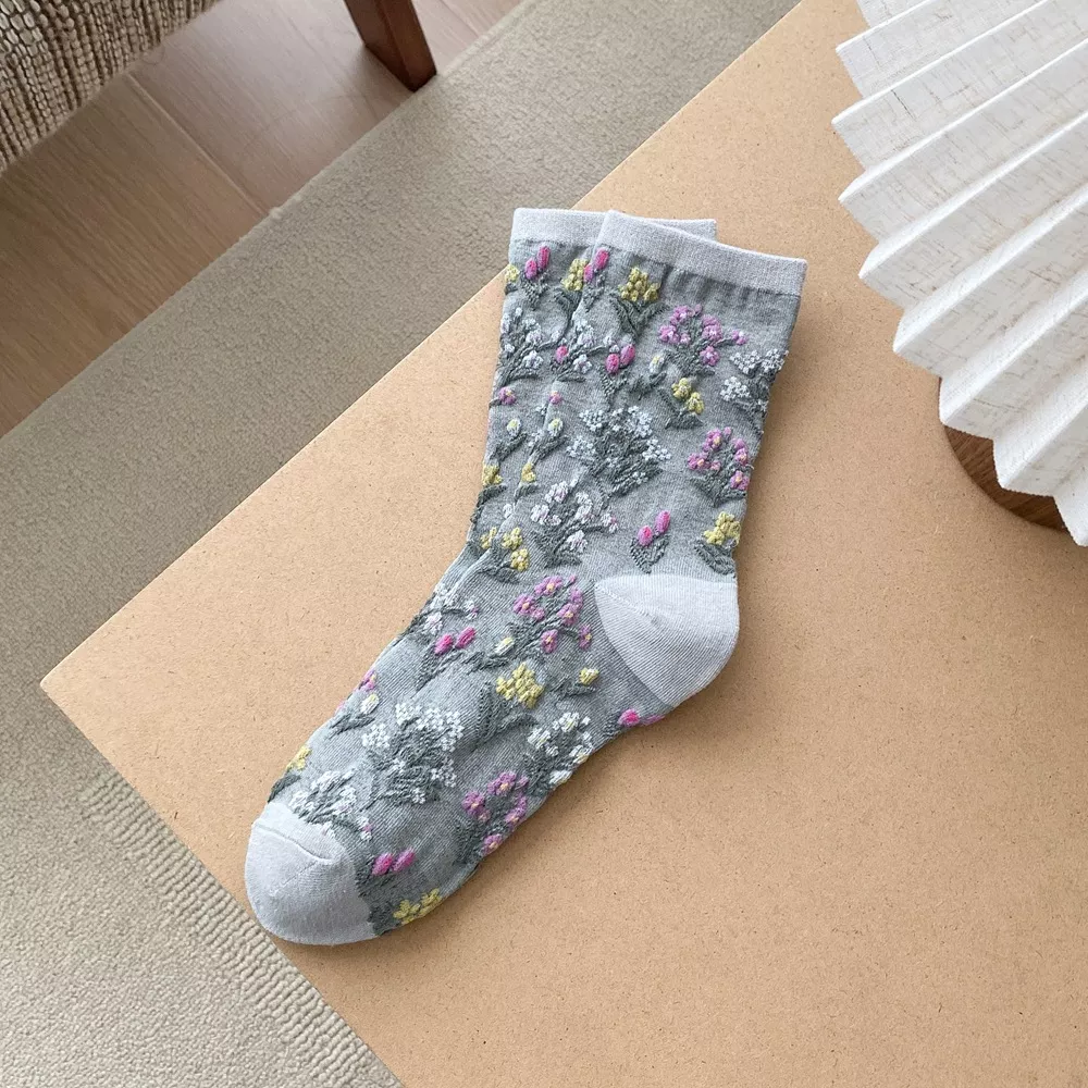 5 Pair Vintage Floral Embroidered Crew Socks, image 21
