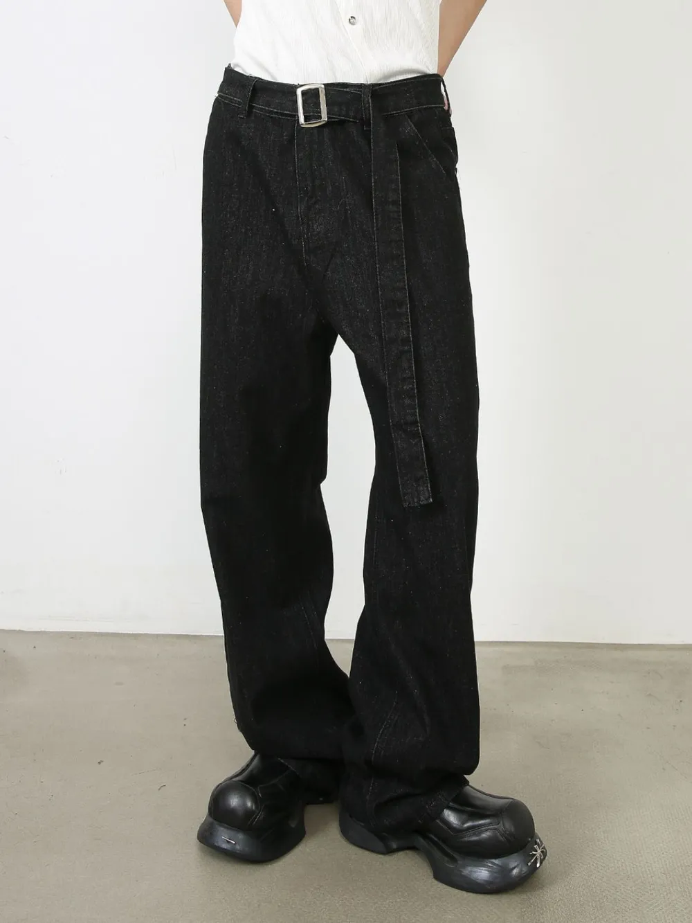 Men's Loose Fit Jeans with Pockets, image 3