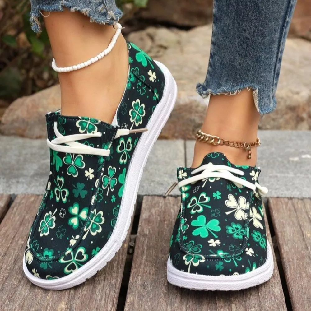 Clover Print Round Toe Sneakers, image 2