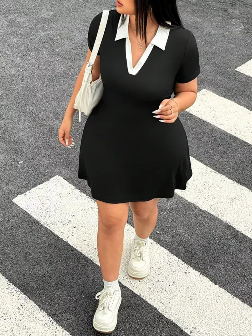 Plus Size Contrast Collar Bodycon Mini Dress, image 2