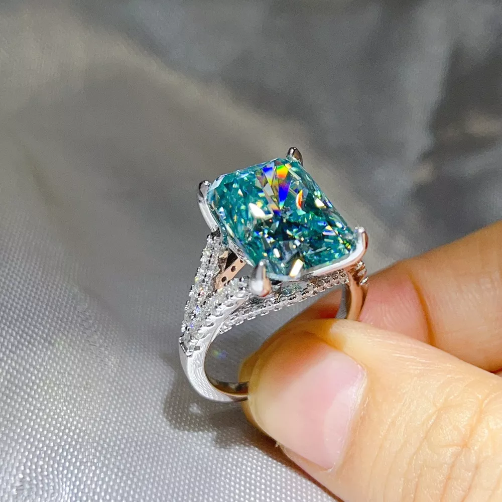 10 Carat 925 Sterling Silver Moissanite Ring, image 4