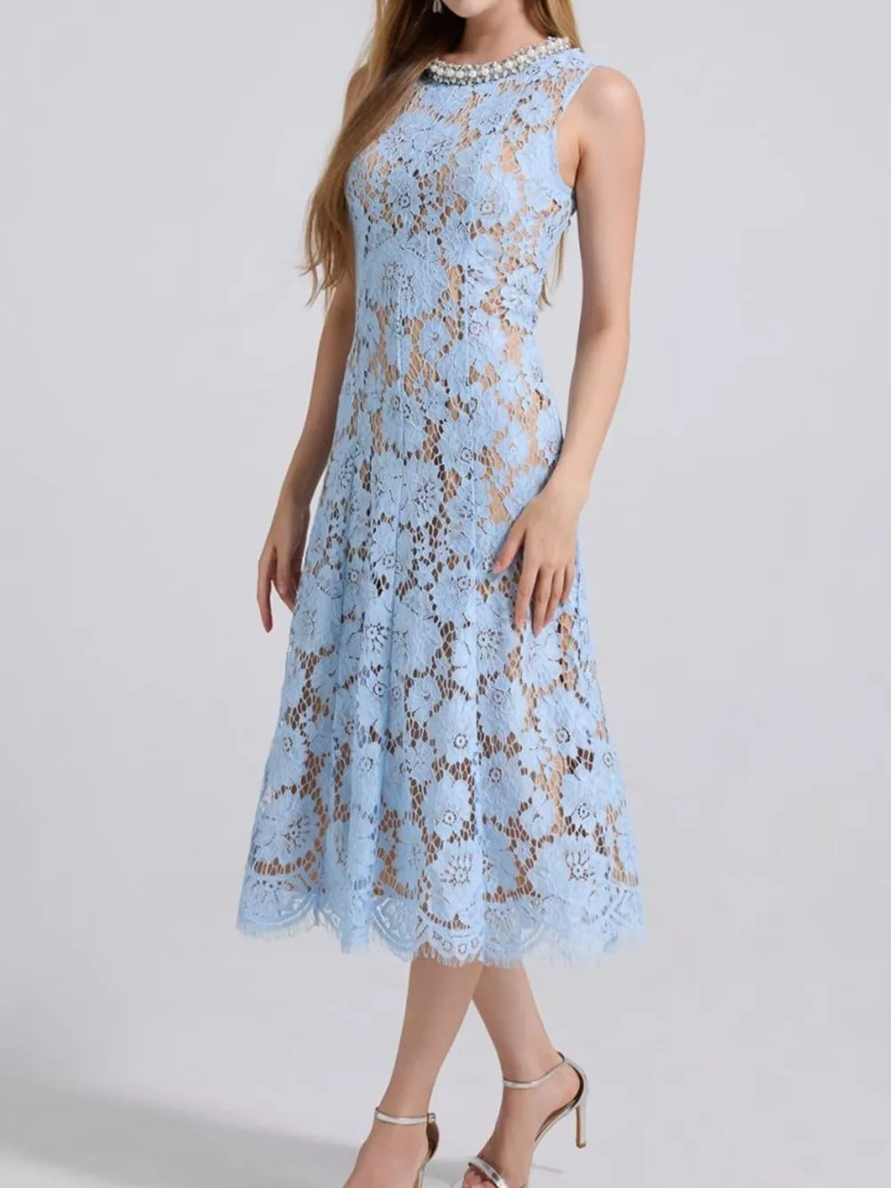 Pearl Neckline Sleeveless Lace Dress