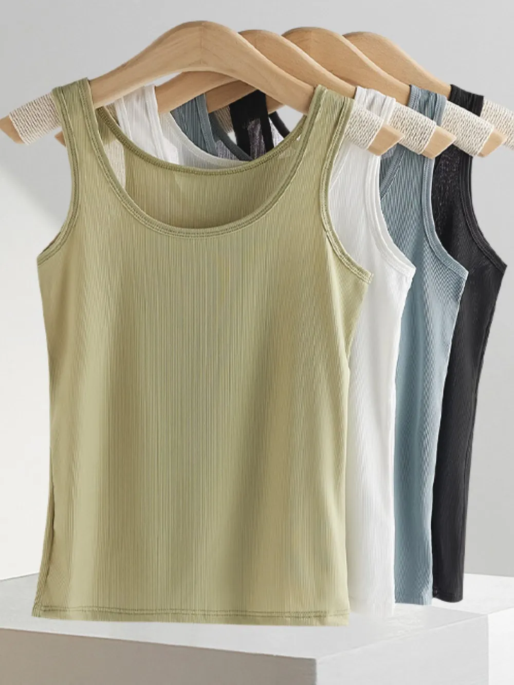Plus Size Ribbed Scoop Neck Tank Top, image 4