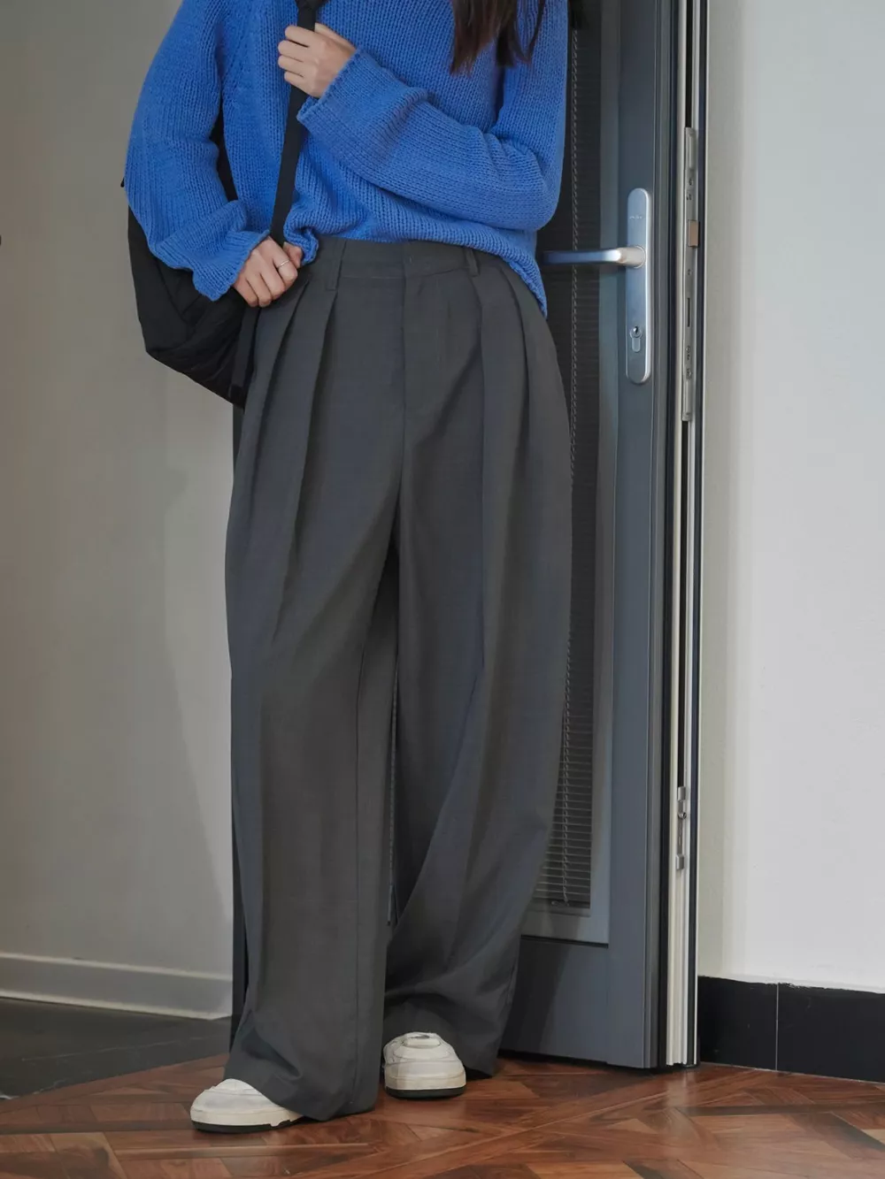 High-Waisted Pleated Wide-Leg Pants, image 4