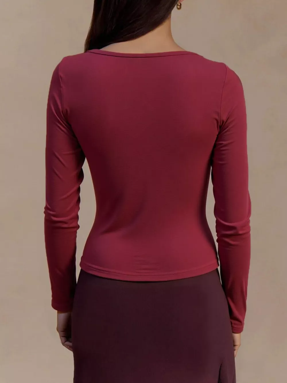 Elegant V-Neck Long Sleeve T-Shirt with Gold Ring Detail, image 5