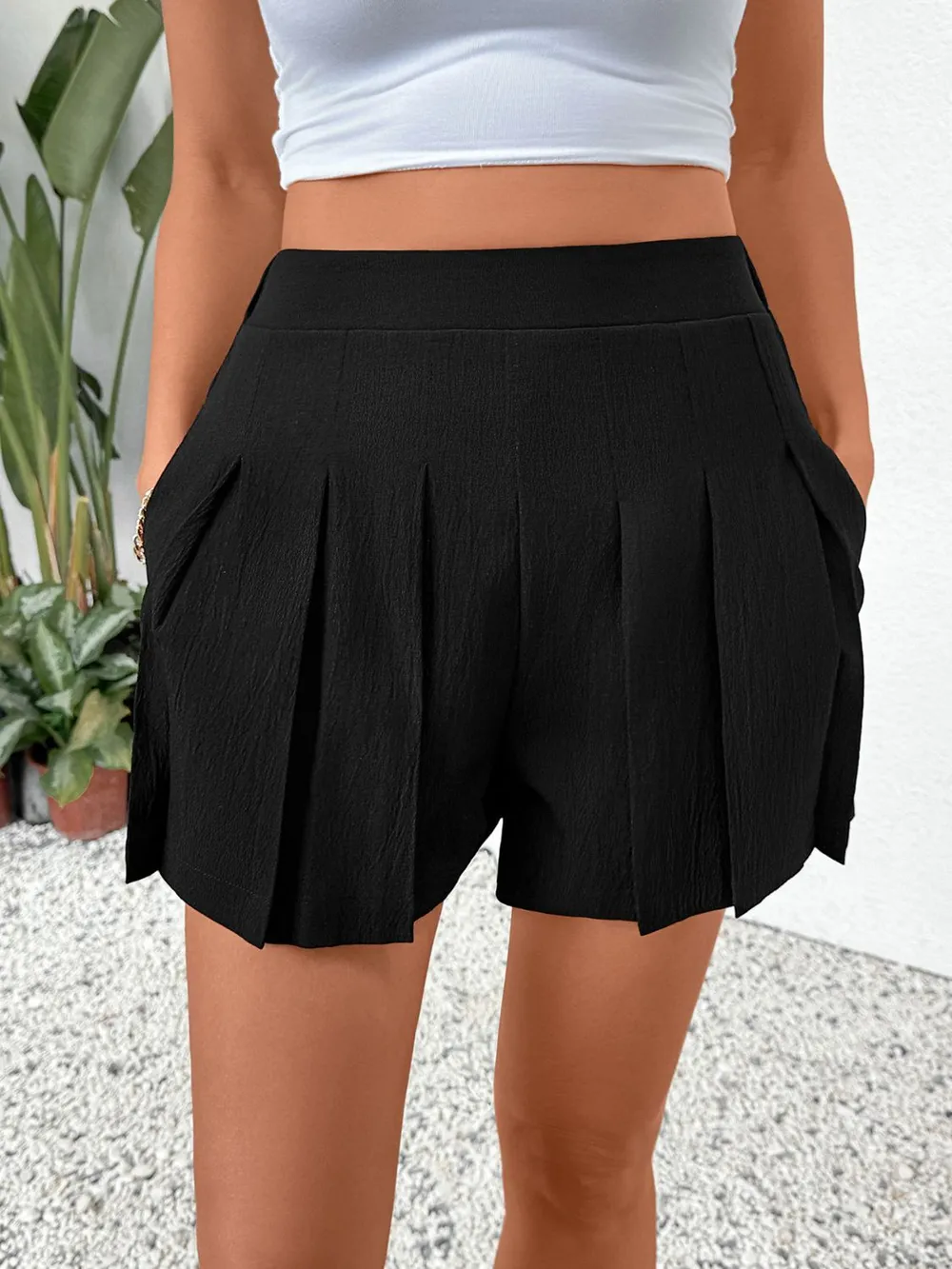 Pleated Shorts with Pockets, image 5