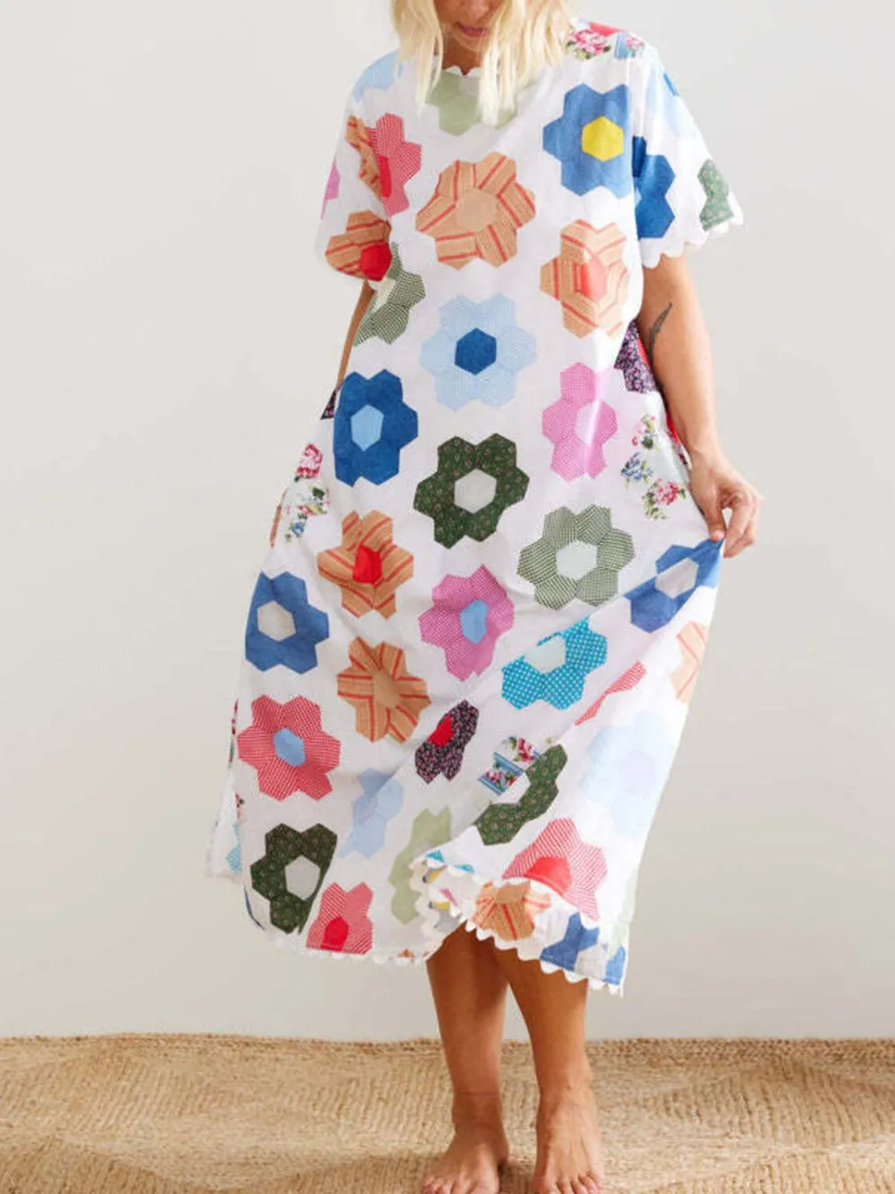 Floral Print Midi Dress with Scalloped Edges, image 2