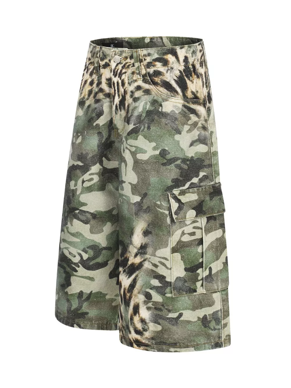 Men's Camouflage & Leopard Cargo Capris, image 2