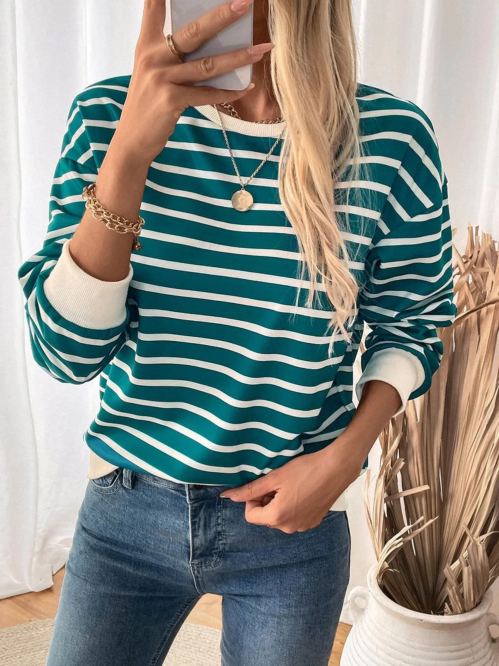 Striped Contrast Round Neck Long Sleeve Sweatshirt, image 2
