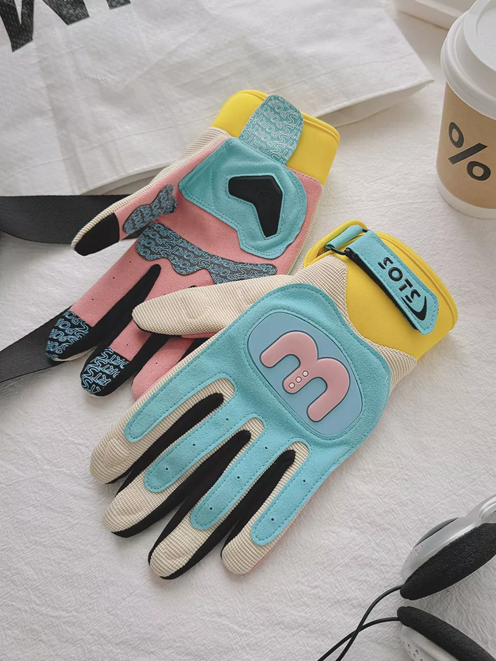 Colorful Touchscreen Gloves, image 3