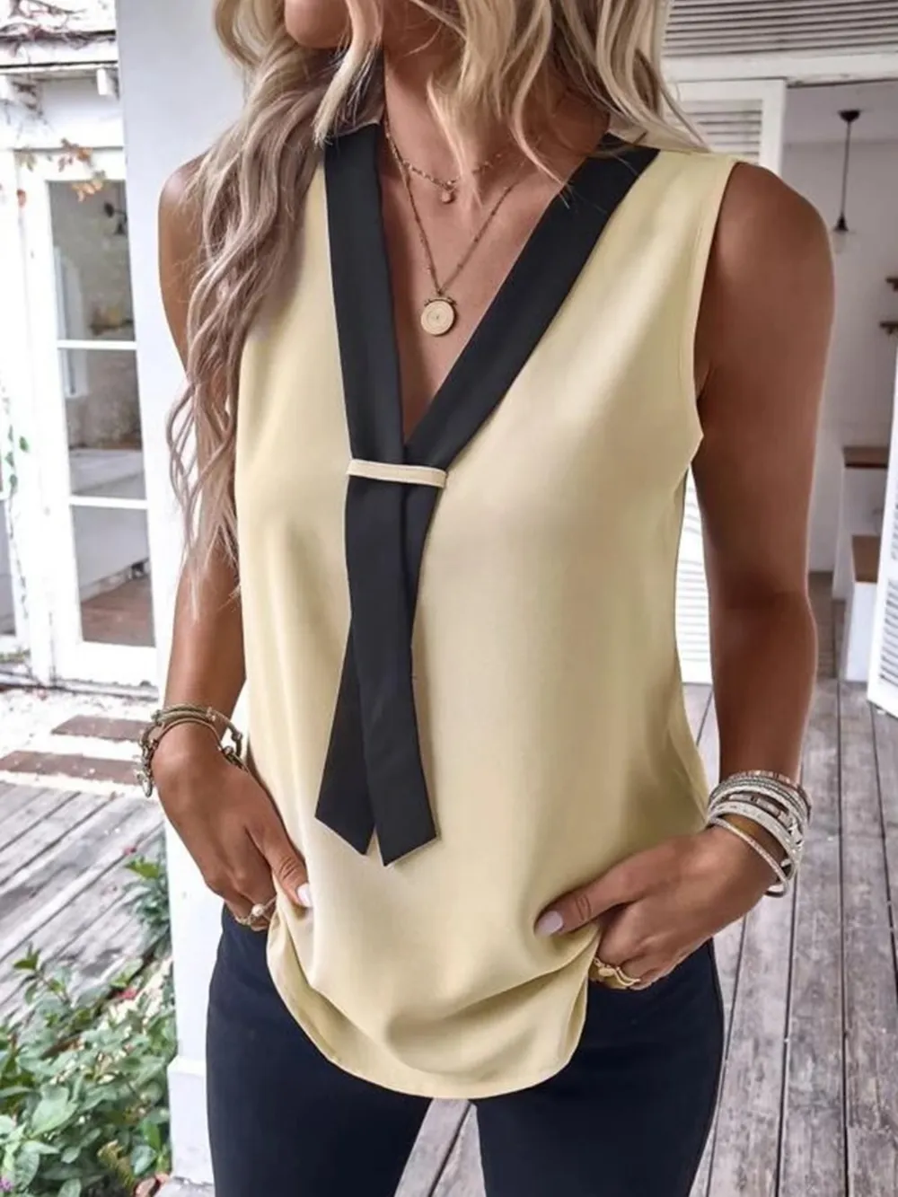 Full Size V-Neck Contrast Tank Plus Size, image 2