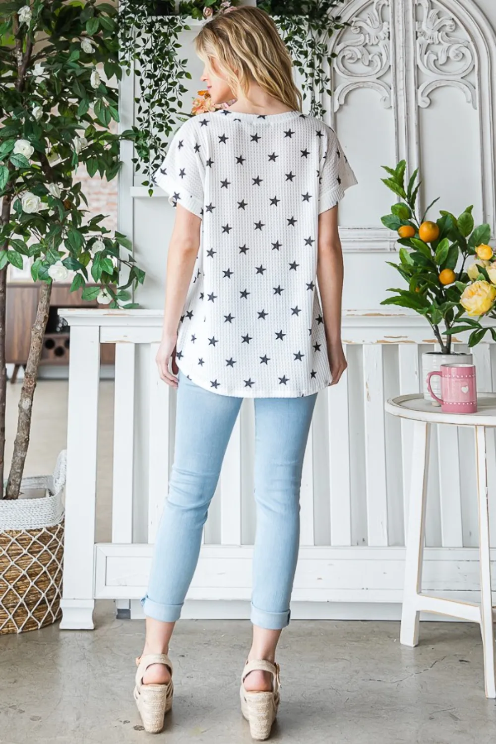 Full Size Star Print Short Sleeve V-Neck Waffle Knit T-Shirt, image 8