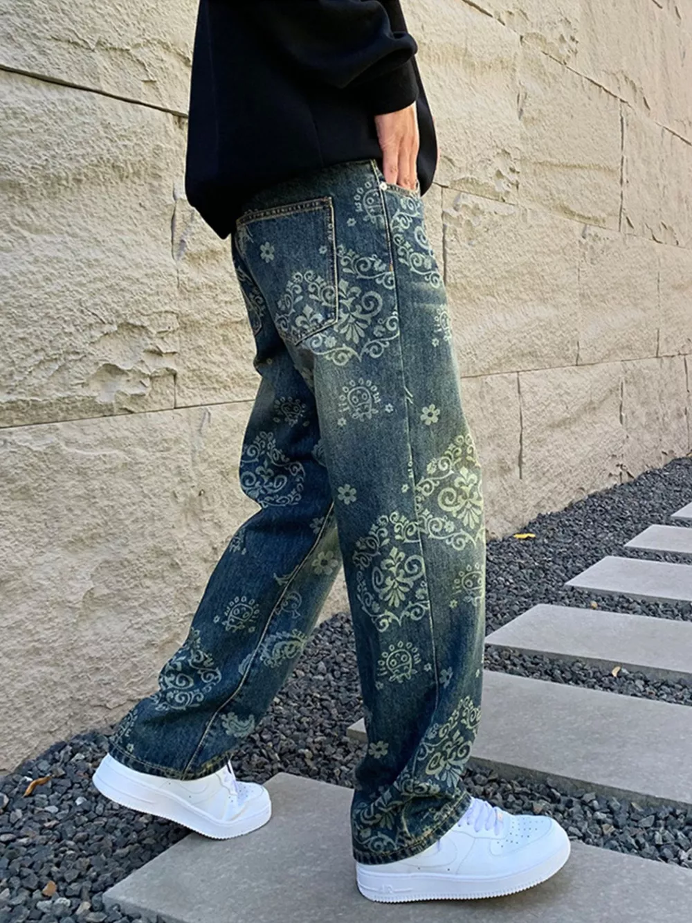 Men's Vintage Washed Loose Fit Jeans, image 4