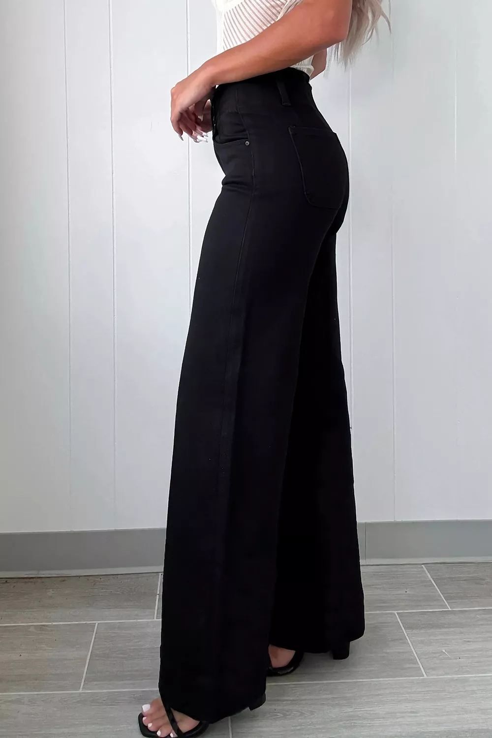 2-Button High Waist Flared Bottom Jeans, image 3