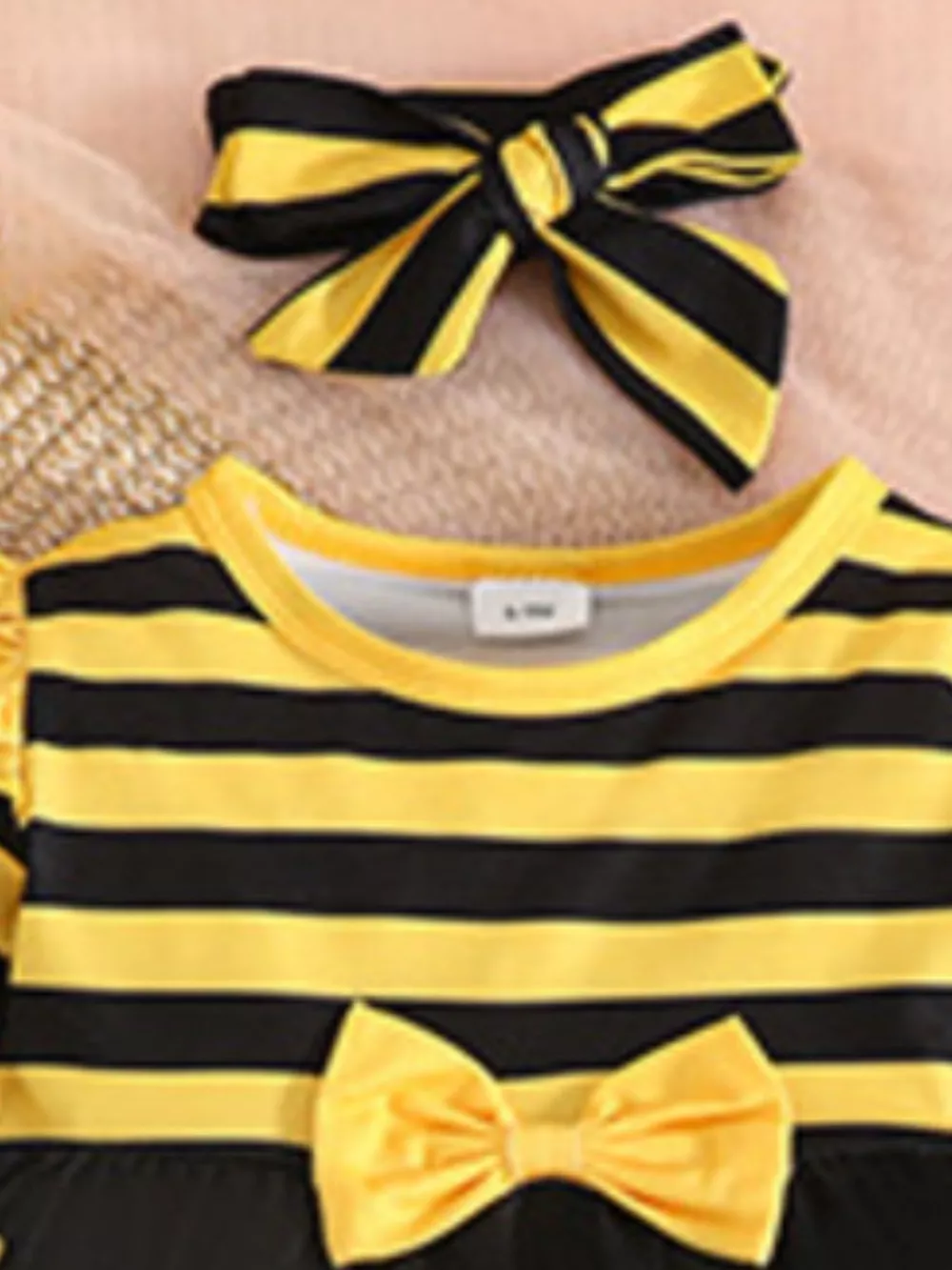 Children's Ladybug Print Ruffle Trim Top and Pants Set, image 9