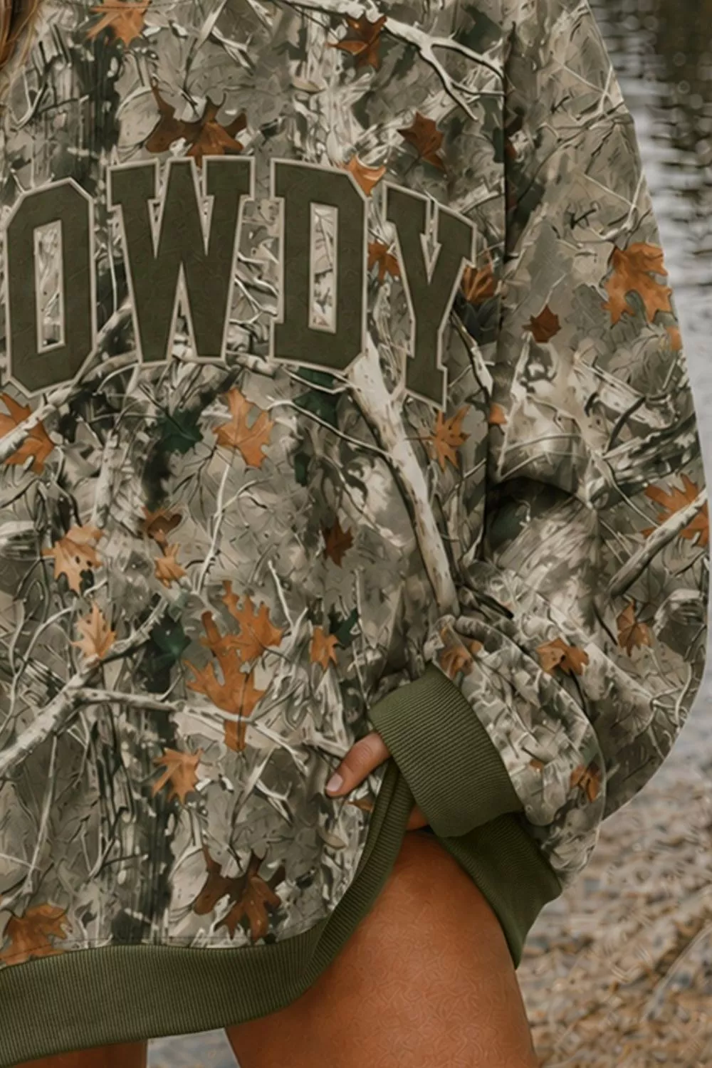 Oversized Camo Print 'HOWDY' Graphic Sweatshirt, image 3