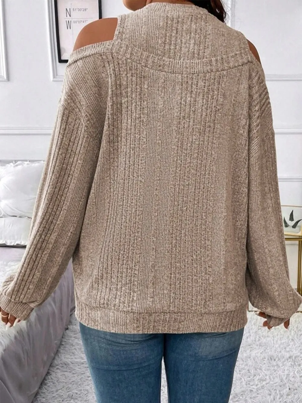 Round Neck Cold Shoulder Sweater, image 4