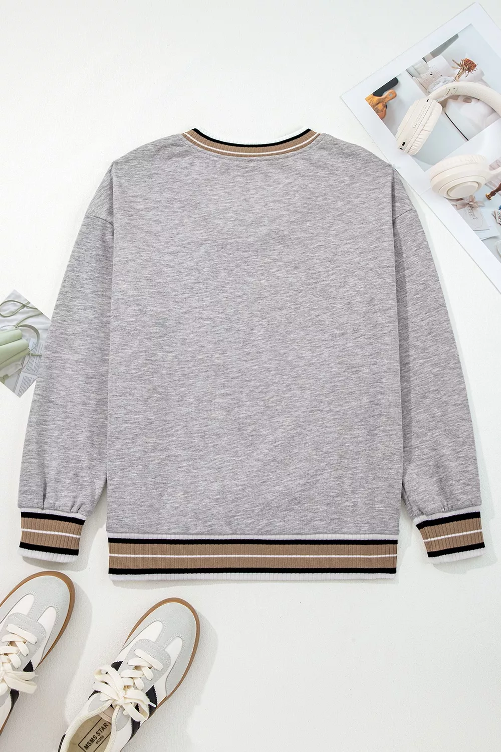 Howdy Graphic V-Neck Sweatshirt, image 2