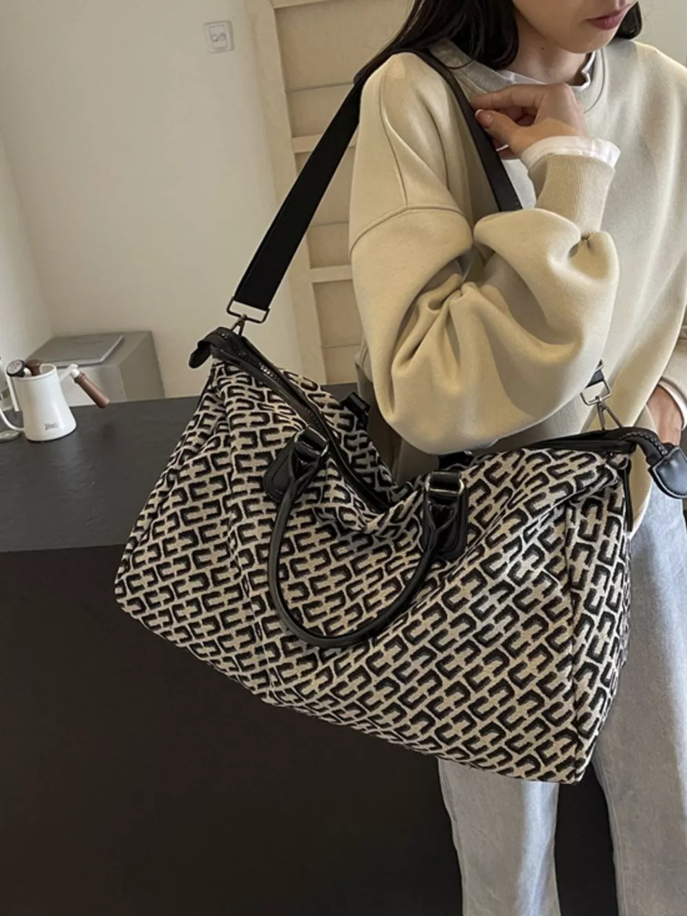 Patterned Large Capacity Travel Bag, image 4