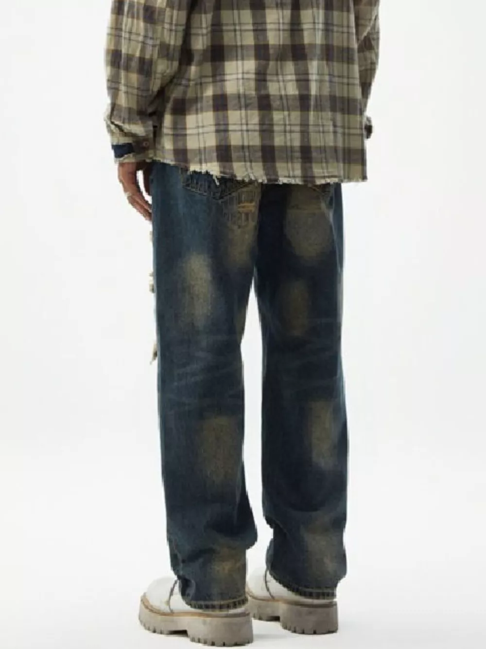 Men's Distressed Wash Relaxed Fit Wide Leg Jeans, image 2