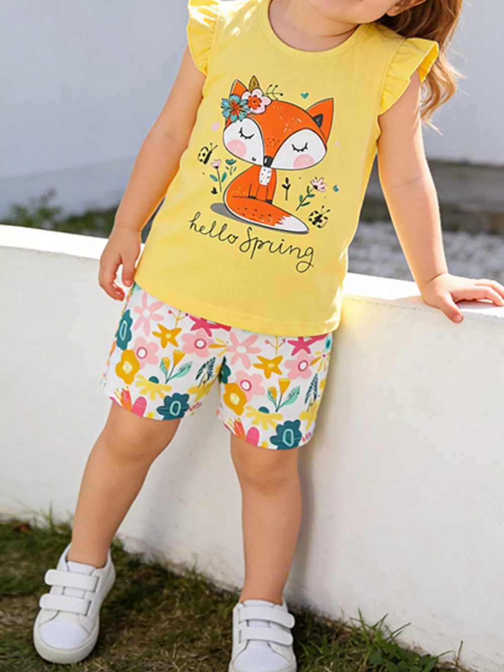 Children's Fox Graphic Ruffled Top and Shorts Set, image 2