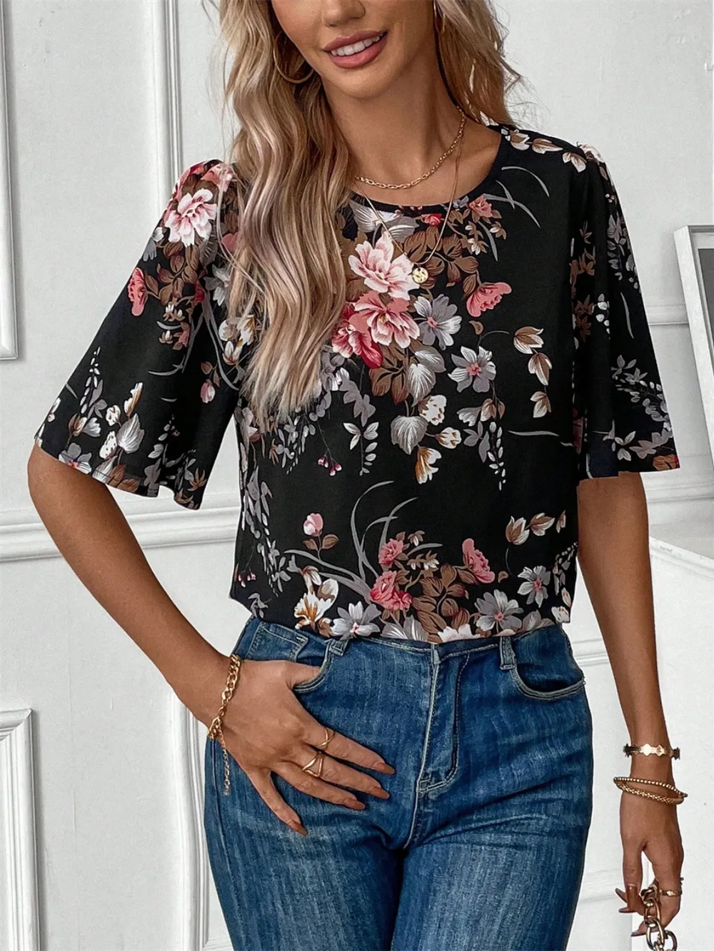 Floral Round Neck Half Sleeve Blouse, image 3