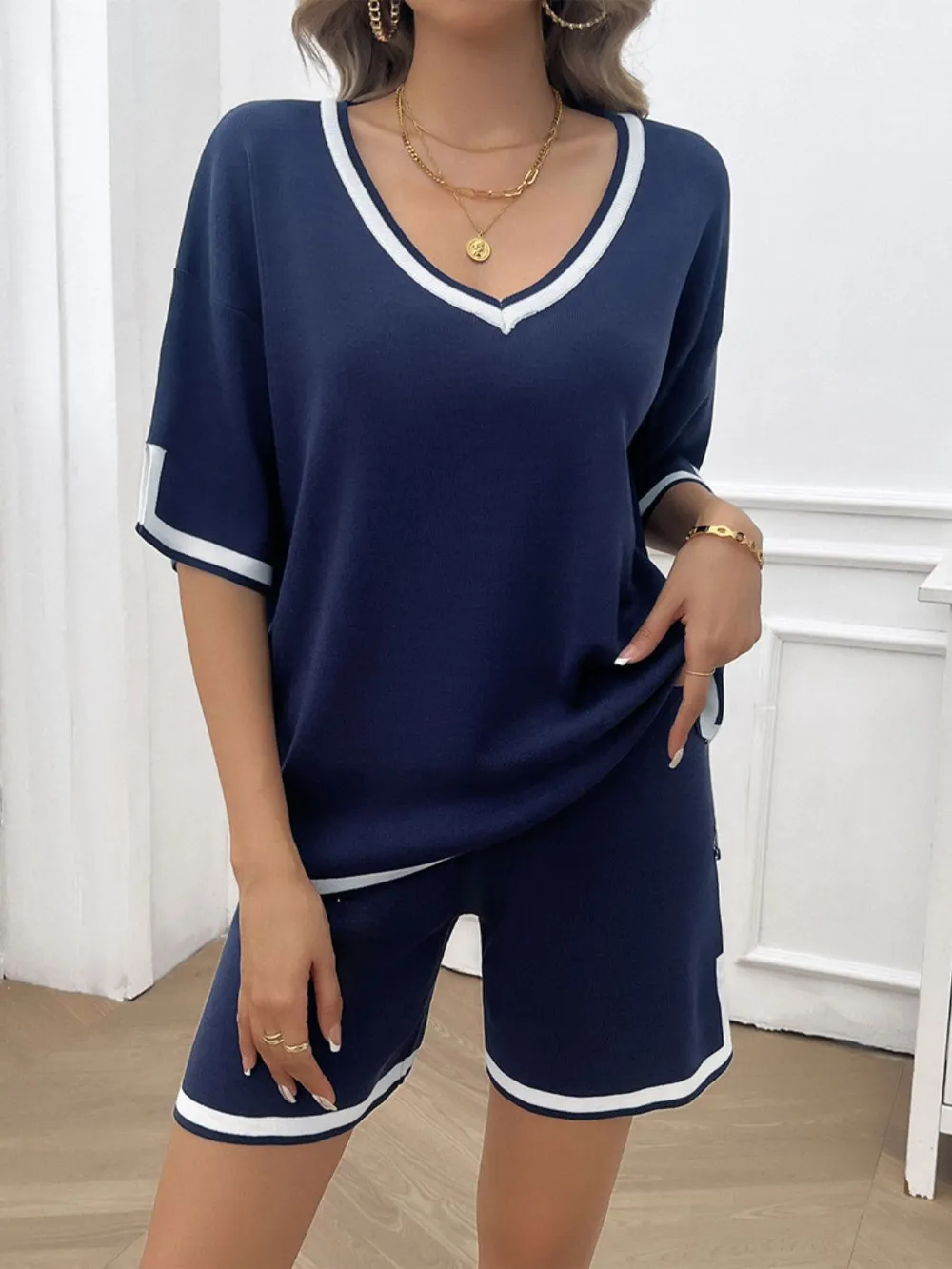 Contrast Trim V-Neck Top and Shorts Set, image 17
