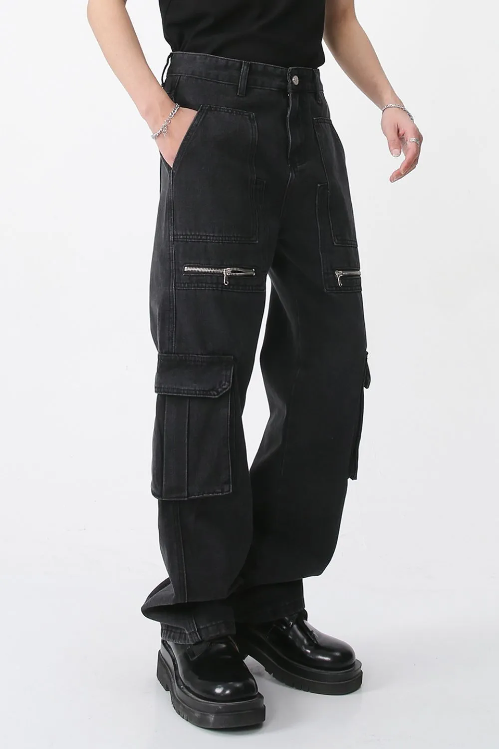 Men's Loose Fit Jeans with Cargo Pockets, image 3