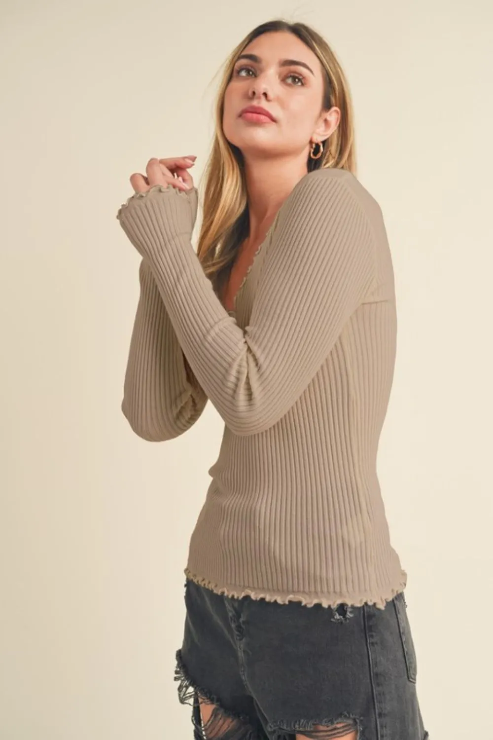 Lettuce Hem Scoop Neck Long Sleeve Knit Top